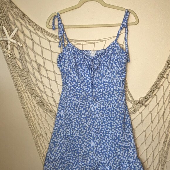 SHEIN Allover Blue & White Floral Print Ruched Bust Ruffle Hem Cami Dress S - Picture 13 of 13